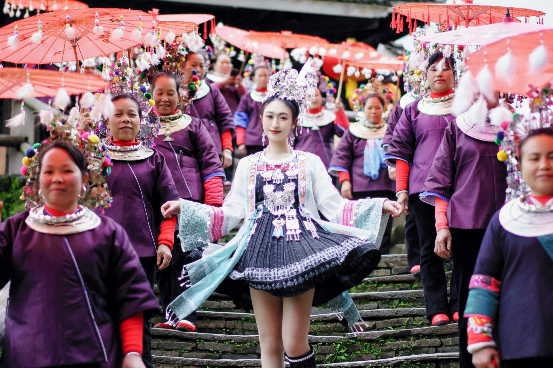 九州同游《天刀》龙年文旅带你游山河，广西侗族联动启动